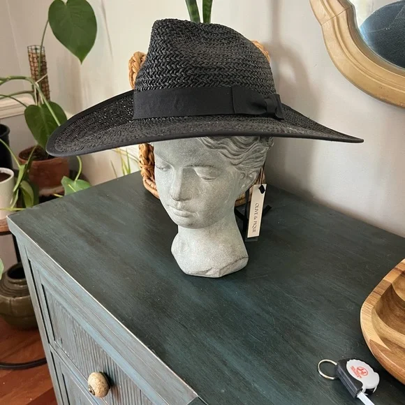 Accessories | Olive Pique Black Straw Hat New With Tags 